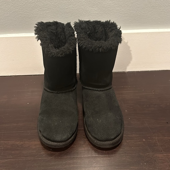 UGG BAILEY BOW II STRIPES BLACK AND WHITE SUEDE SHEEPSKIN SIZE US 3 - Picture 4 of 6